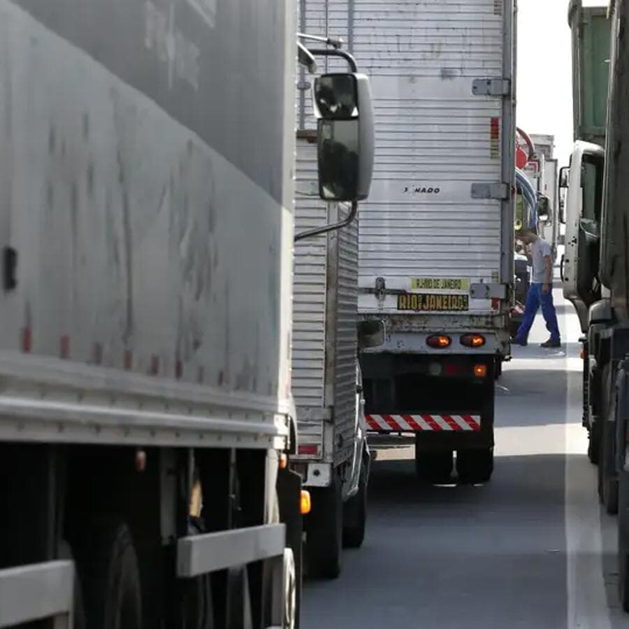 Direitos de descanso dos motoristas de caminhão são discutidos no Senado - Tânia Rego/Agência Brasil