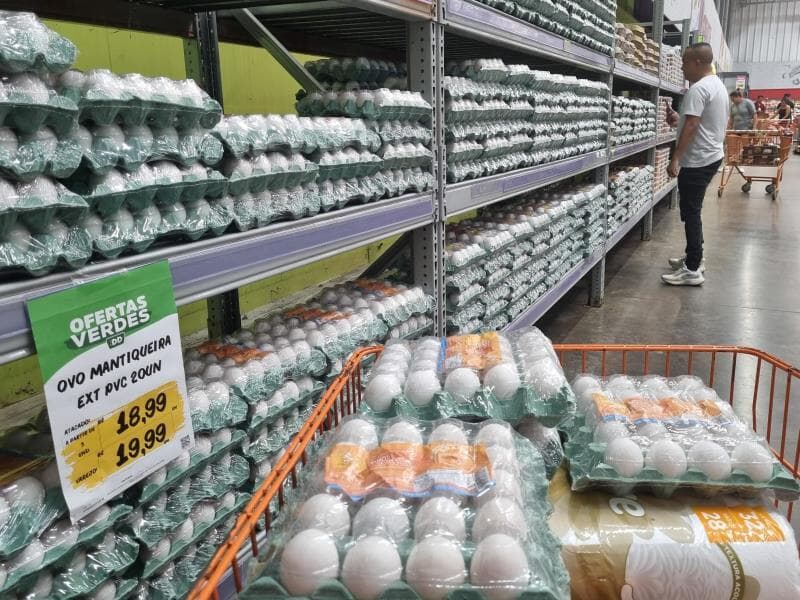 A inflação dos alimentos vem sendo um dos assuntos mais explorados pela oposição ao governo Lula neste início de 2025 - Eduardo Rodrigues/Agência Pixel Press/Folhapress