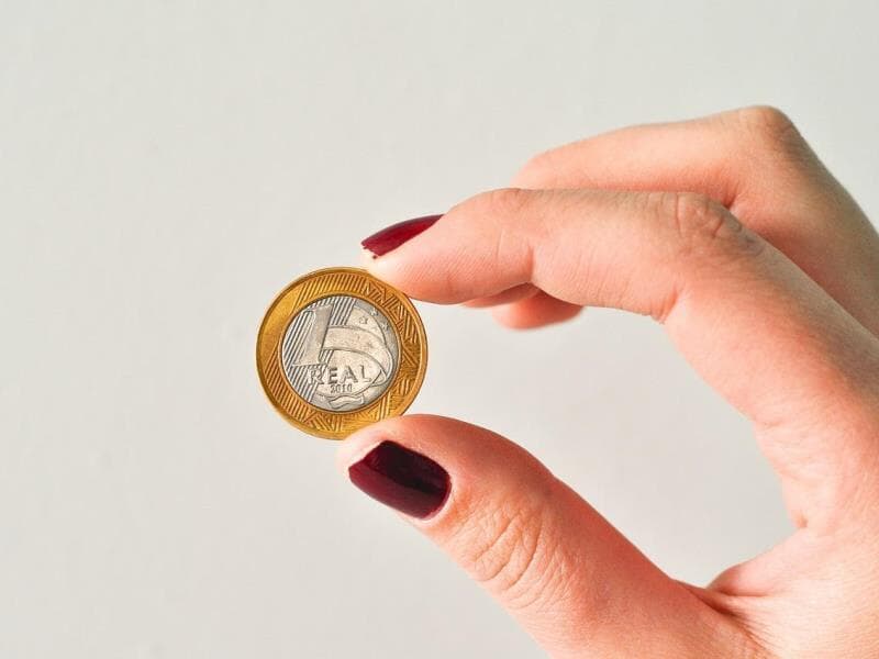 Alta na taxa Selic teve repercusaão negativa entre setores da economia - joaogbjunior (via Pixabay)