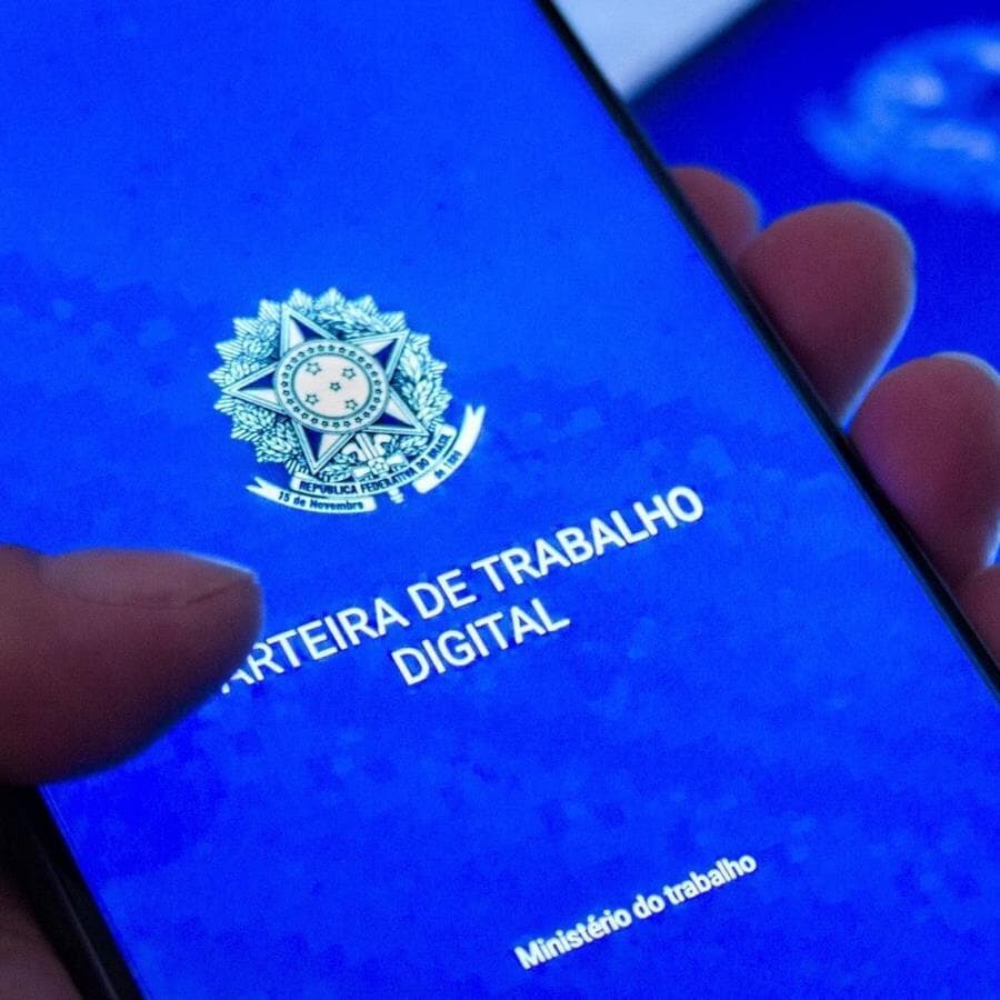 Aplicativo da carteira de trabalho digital - Adriana Toffetti/A7 Press/Folhapress