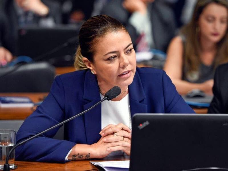 A senadora Leila Barros (PDT-DF), autora do texto.  - Edilson Rodrigues/Agência Senado