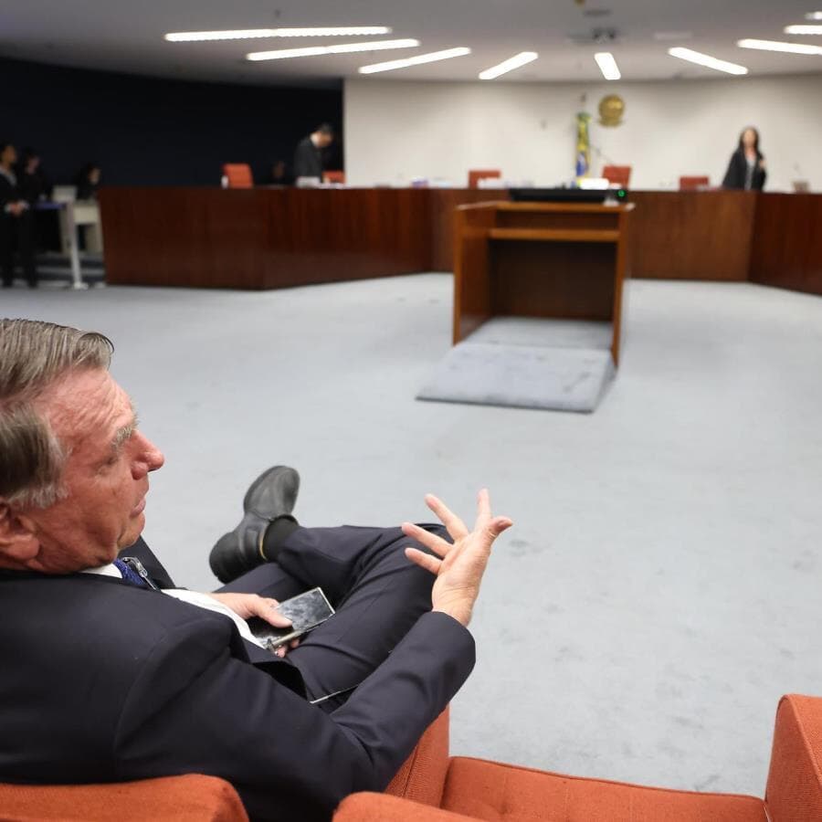 O ex-presidente Jair Bolsonaro compareceu pessoalmente para assistir ao julgamento da sua denúncia na Primeira Turma do STF - Antonio Augusto/STF