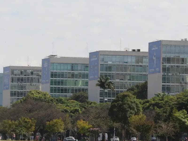 Mudança no cronograma se deve a atraso na votação do orçamento de 2025, aprovado com três meses de atraso - Fabio Rodrigues Pozzebom/Agência Brasil