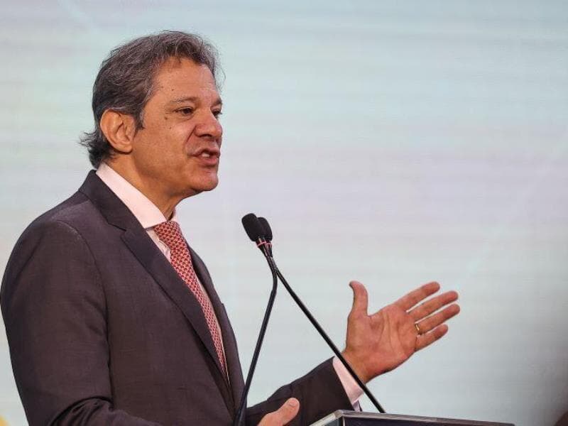 O ministro da Fazenda, Fernando Haddad, diz que proposta de imposto mínimo de 10% fica abaixo do que é cobrado em outros países: "Não estou falando de 30%, 40%, que são alíquotas comuns na União Europeia" - Newton Menezes/Código 19/Folhapress