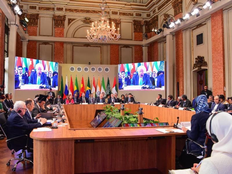 O Ministro Mauro Vieira abre a primeira sessão da Reunião de Chanceleres do Brics. - Letícia Clemente/Ministério das Relações Exteriores