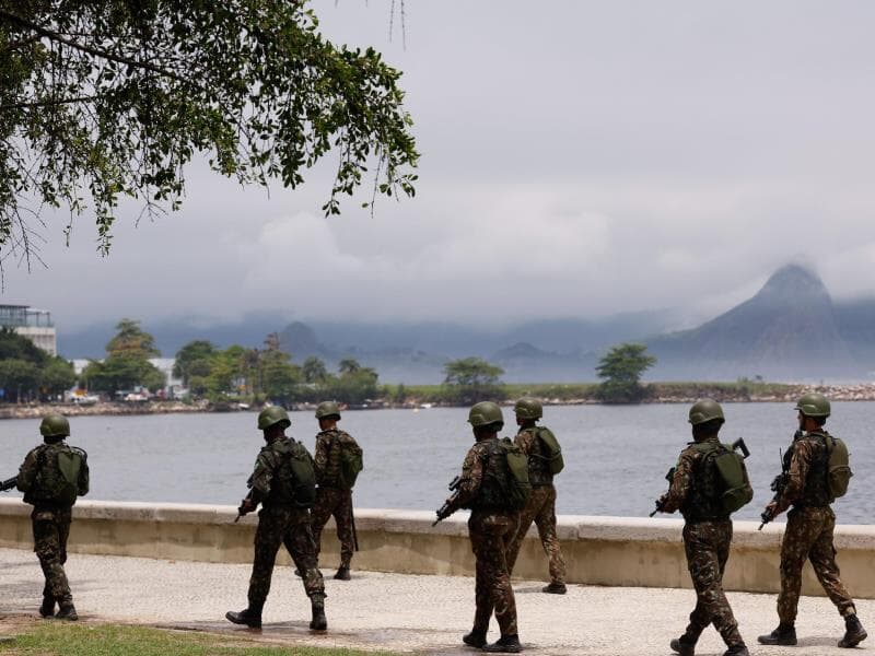 MP concedeu aumento aos militares. - Tânia Rêgo/Agência Brasil