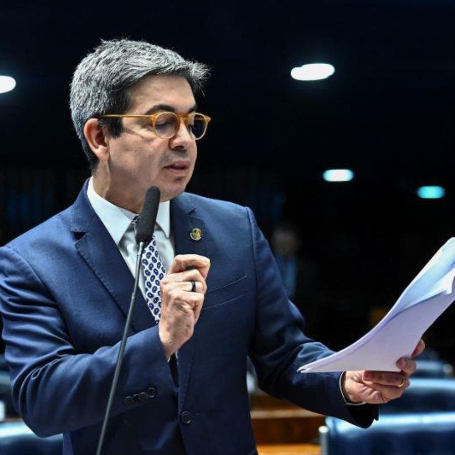 O senador Randolfe Rodrigues (PT-AP) protocolou o texto. - Andressa Anholete/Agência Senado