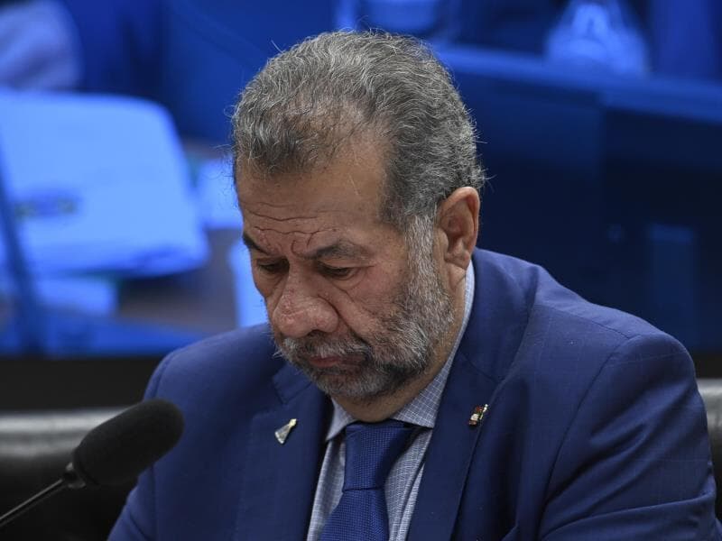 Lupi pediu demissão do Ministério da Previdência nesta sexta (2). - Mateus Bonomi/AGIF/Folhapress