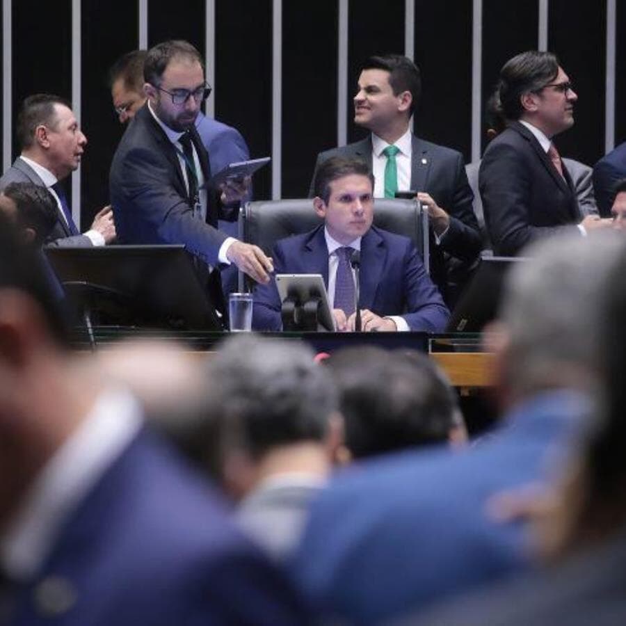 Sessão do Plenário da Câmara que aprovou o aumento no número dos deputados. Na mesa, o presidente da Casa, Hugo Motta (Republicanos-PB). - Bruno Spada/Câmara dos Deputados