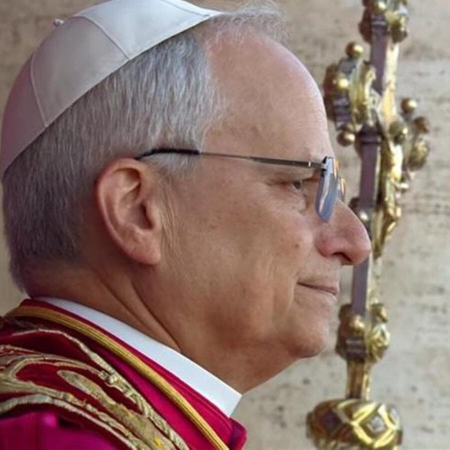 Prevost virou cardeal e prefeito pelas mãos do Papa Francisco - Reprodução/Vatican News
