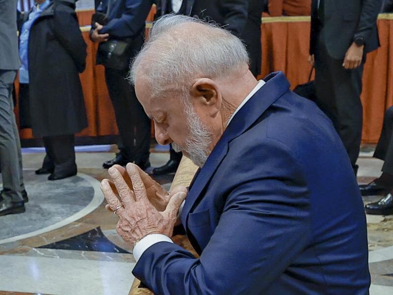 O presidente Lula esteve no velório de Francisco no final de abril. - Ricardo Stuckert / PR