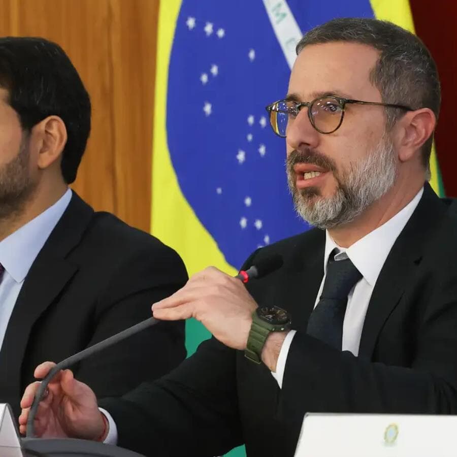 Os ministros da AGU, Jorge Messias, e da CGU, Vinicius Carvalho - Antonio Cruz/Agência Brasil