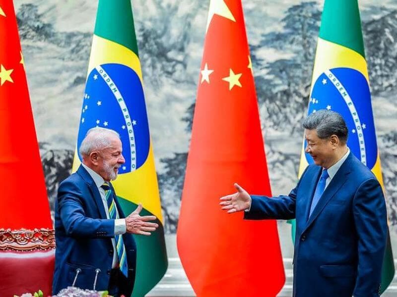 Lula e Xi Jinping na cerimônia de assinatura dos acordos entre Brasil e China - Ricardo Stuckert/PR