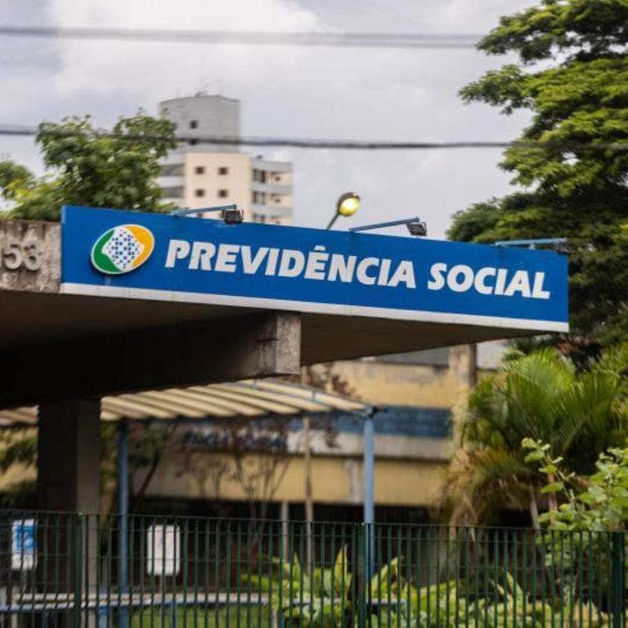 Agência do INSS em São Paulo. - Pedro Affonso/Folhapress