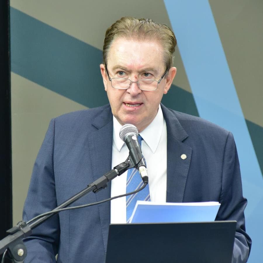 Ducci critica ação que propõe repasse exclusivo à rede regular e defende atendimento às deficiências severas. - Zeca Ribeiro/Câmara dos Deputados