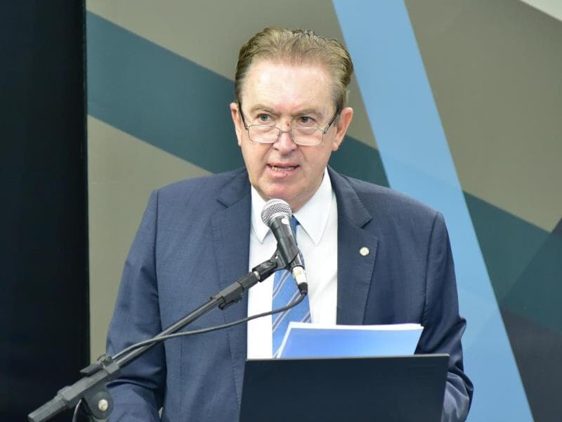 Ducci critica ação que propõe repasse exclusivo à rede regular e defende atendimento às deficiências severas. - Zeca Ribeiro/Câmara dos Deputados