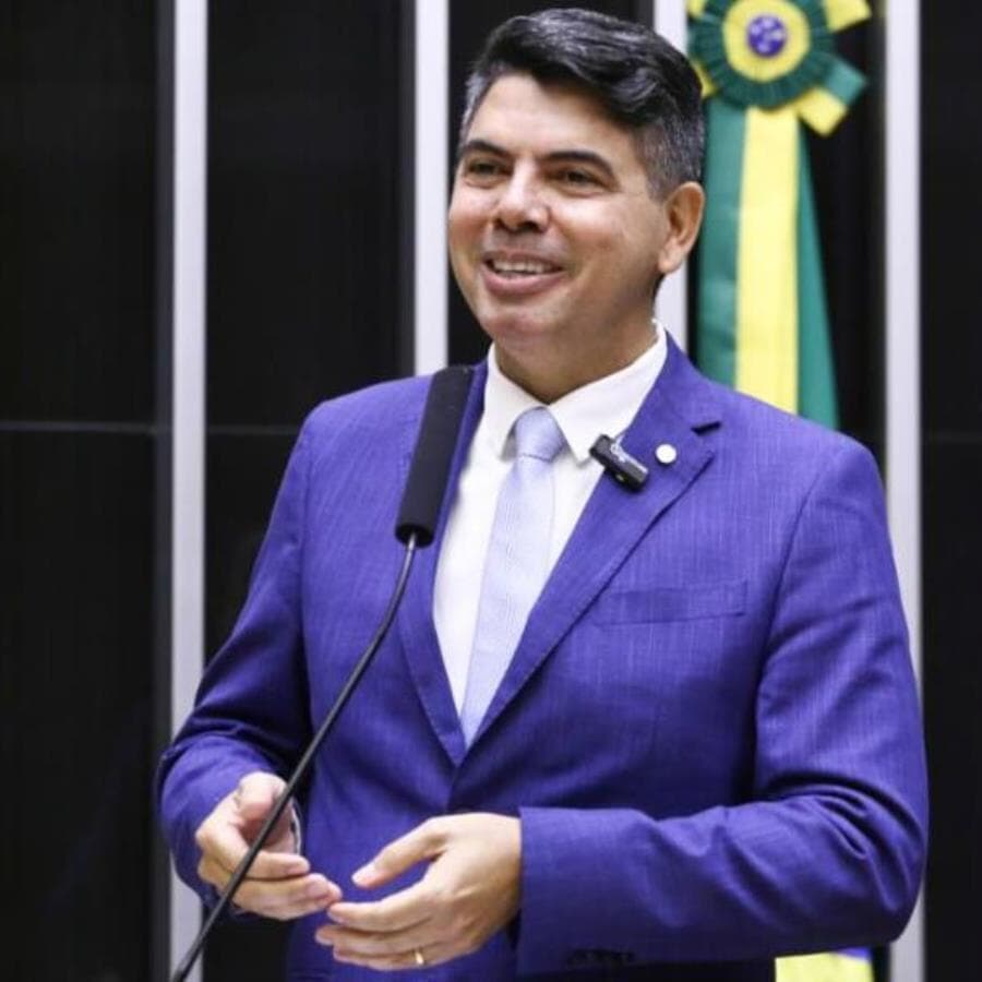 O deputado Messias Donato (Republicanos-ES) é o autor do projeto de lei. - Vinicius Loures/Câmara dos Deputados