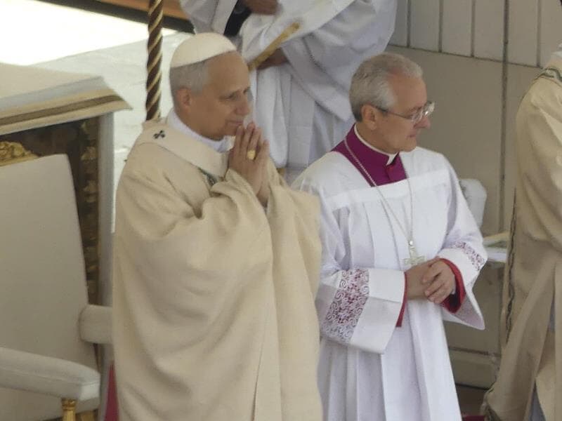 Na Praça de São Pedro, novo pontífice exorta Igreja a ser fermento de fraternidade e reconciliação -  Julia Mineeva/Thenews2/Folhapress
