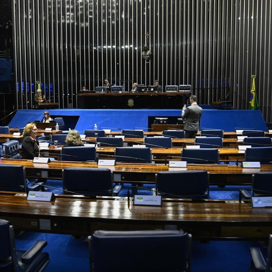 O projeto é um antigo motivo de controvérsia entre parlamentares favoráveis à desburocratização e defensores de maior controle ambiental. - Jefferson Rudy/Agência Senado