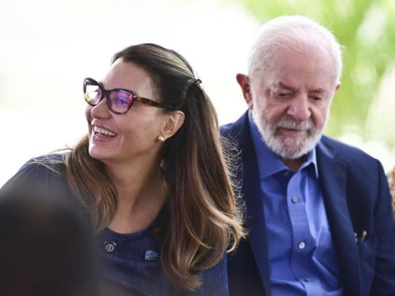 A primeira-dama Janja, ao lado do presidente Lula - Ton Molina/Fotoarena/Folhapress