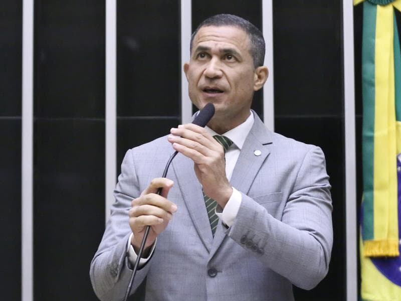 Coronel Assis recomendou a aprovação da proposta. - Kayo Magalhães/Câmara dos Deputados