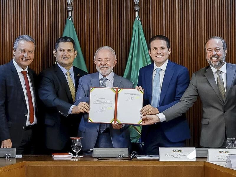 Proposta entra em vigor logo após a publicação, mas depende de aprovação do Congresso para se tornar lei. - Ricardo Stuckert / PR