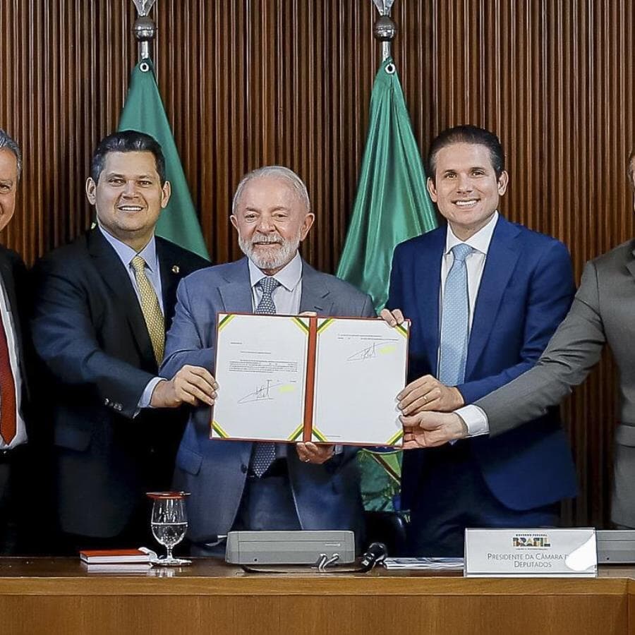 Proposta entra em vigor logo após a publicação, mas depende de aprovação do Congresso para se tornar lei. - Ricardo Stuckert / PR