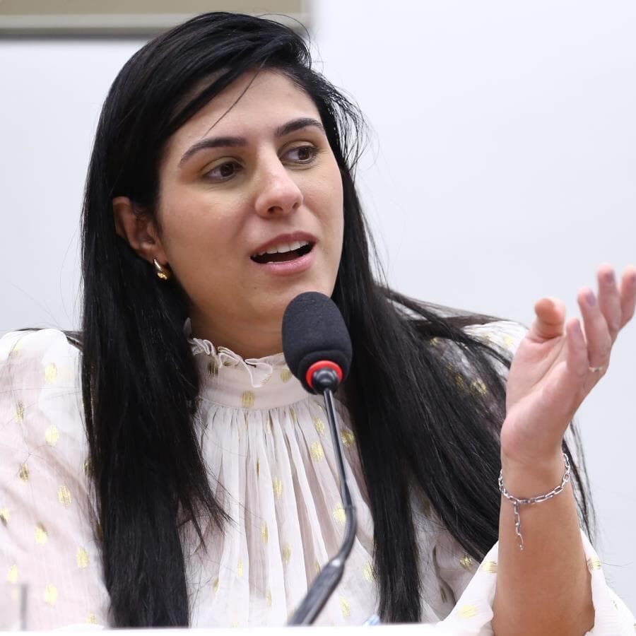 Chris Tonietto: suporte nutricional ajuda na recuperação dos pacientes. - Vinicius Loures/Câmara dos Deputados