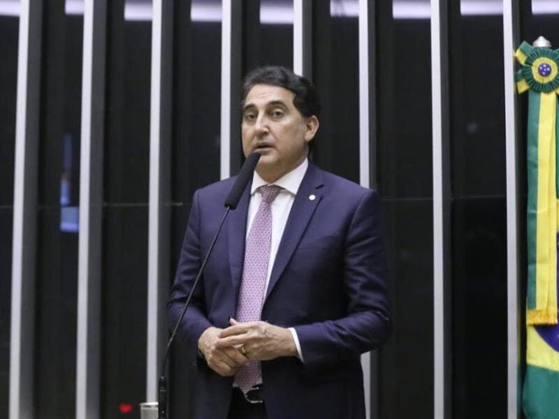 O deputado Gilvan Máximo (Republicanos-DF) é autor do substitutivo do projeto de lei original. - Kayo Magalhães/Câmara dos Deputados