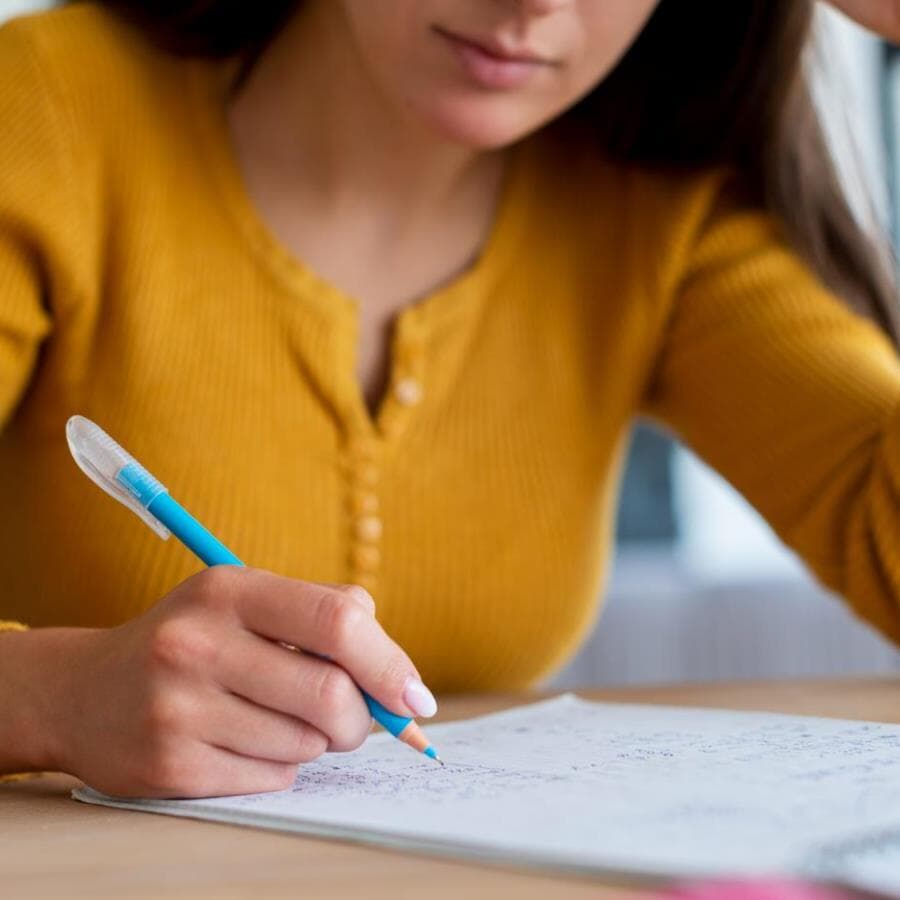 O projeto garante acessibilidade no Enem para alunos com autismo e TDAH. - Freepik