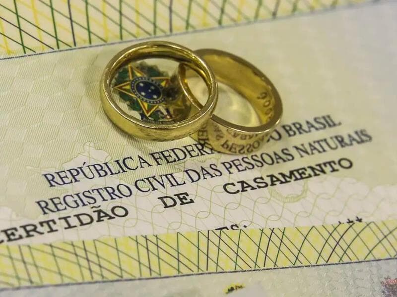 Medida permite que alteração de sobrenome após o divórcio seja feita sob solicitação direta no cartório. - Marcello Casal Jr/Agência Brasil