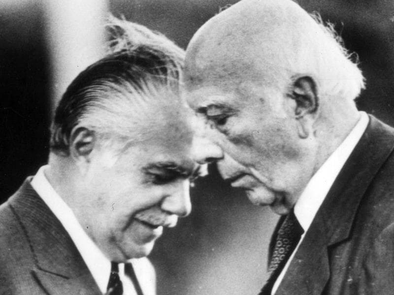 Sarney e Ulysses em 1989: presidente da República e presidente da Assembleia Constituinte tiveram várias divergências, mas atuaram juntos pelo mandato presidencial de cinco anos. - Luciano Andrade/Folhapress