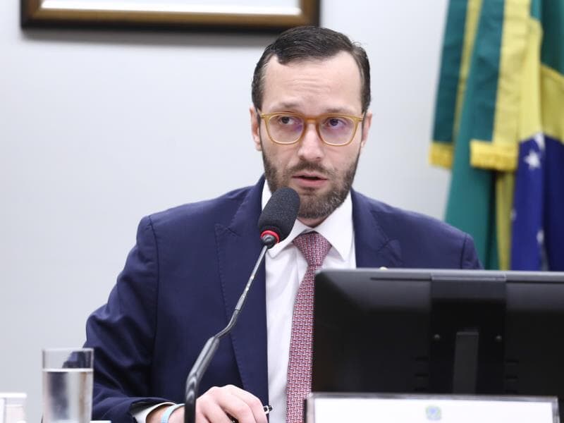 Presidente da Comissão de Relações Exteriores, Barros é acusado por Lindbergh de colaborar com ofensiva contra o STF. - Vinicius Loures/Câmara dos Deputados