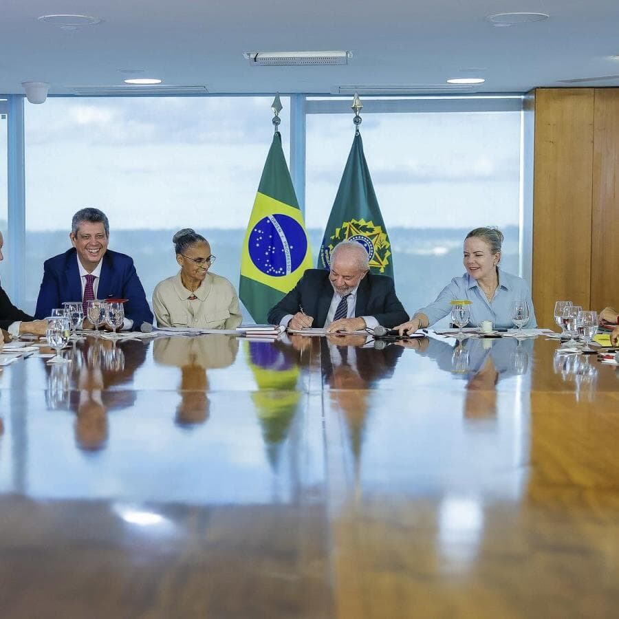 Mudança altera política de 2014 e amplia o alcance das ações afirmativas no funcionalismo. - Ricardo Stuckert / PR