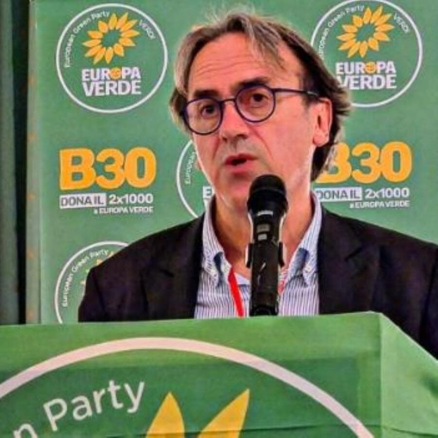 Angelo Bonelli sugere que o governo italiano revogue a cidadania de acusados de atentar contra a democracia. - Reprodução/Instagram/Angelo Bonelli