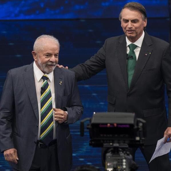 Lula e Bolsonaro durante debate na disputa presidencial de 2022. - Marlene Bergamo/Folhapress