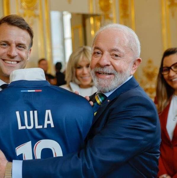 Lula com Emmanuel Macron em Paris, na França. - Ricardo Stuckert/Presidência da República
