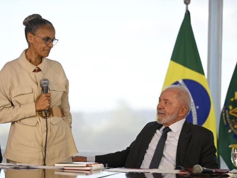 A ministra do Meio Ambiente, Marina Silva, com o presidente Lula. - Mateus Bonomi/Agif/Folhapress