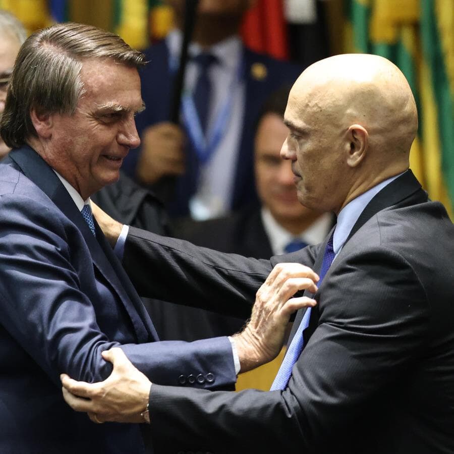 Bolsonaro e Alexandre de Moraes durante posse do presidente do TST em 2023. - Gabriela Biló /Folhapress