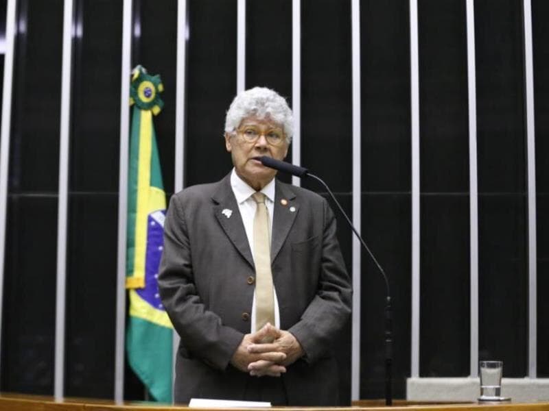 O deputado Chico Alencar (Psol-RJ) é o autor do projeto. - Kayo Magalhães/Câmara dos Deputados