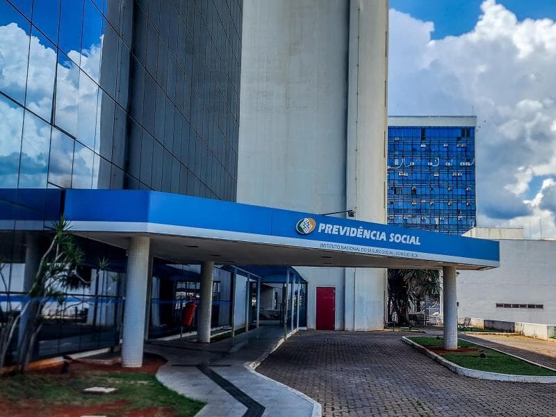 Pedido inclui suspensão de ações judiciais e liberação de crédito extraordinário. - Rafa Neddermeyer/Agência Brasil