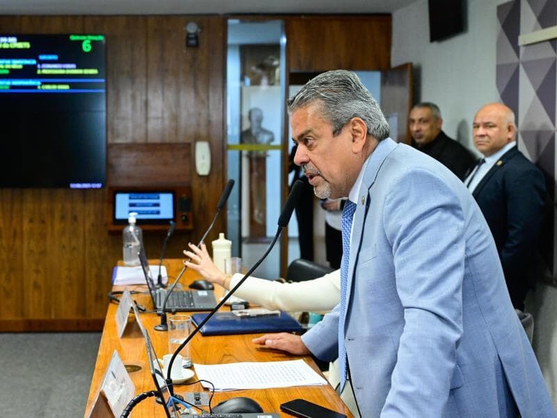 Dr. Hiran (foto) cobra explicações sobre falta de avanços na modernização da fundação. - Geraldo Magela/Agência Senado