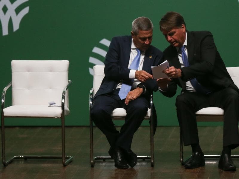 Bolsonaro e o ex-ministro da Casa Civil e da Defesa Walter Braga Netto. - Pedro Ladeira/Folhapress