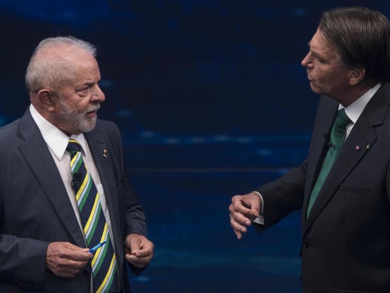 Segundo o Datafolha, sete de cada dez brasileiros se identificam ou com Bolsonaro ou com o PT de Lula.  - Marlene Bergamo/Folhapress