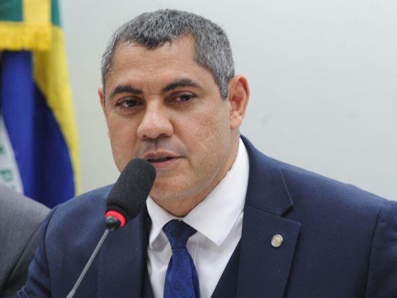 O deputado Coronel Ulysses (União Brasil-AC) relatou a proposta e ampliou o foco do texto. - Renato Araújo/Câmara dos Deputados