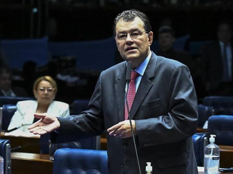 O senador Eduardo Braga (MDB-AM) é relator do projeto. - Jefferson Rudy/Agência Senado