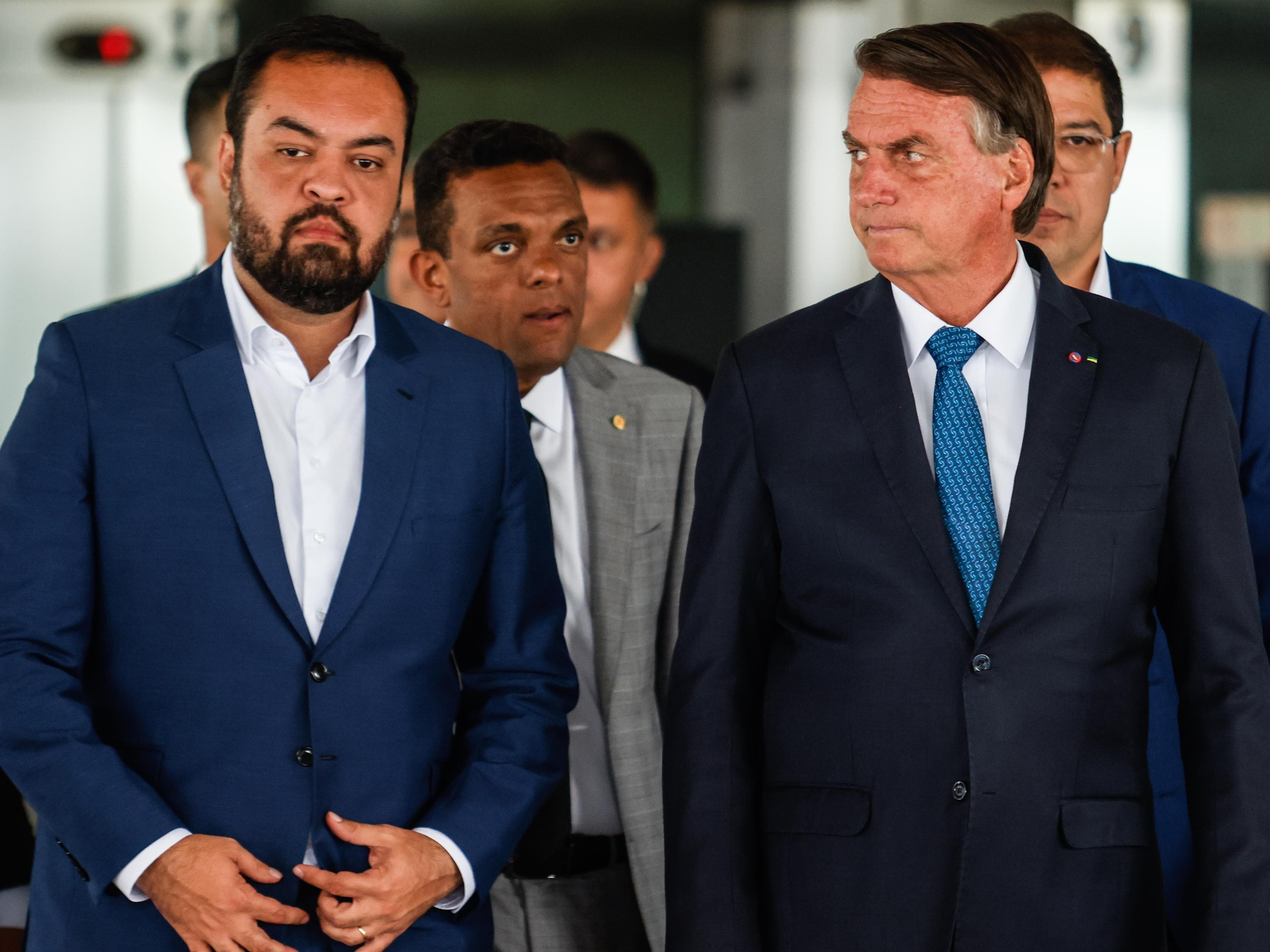 Bolsonaro é apontado como principal beneficiário de esquema de monitoramento ilegal na Abin. Entre os monitorados, o governador do Rio de Janeiro, Cláudio Castro, de seu partido. - Gabriela Biló/Folhapress