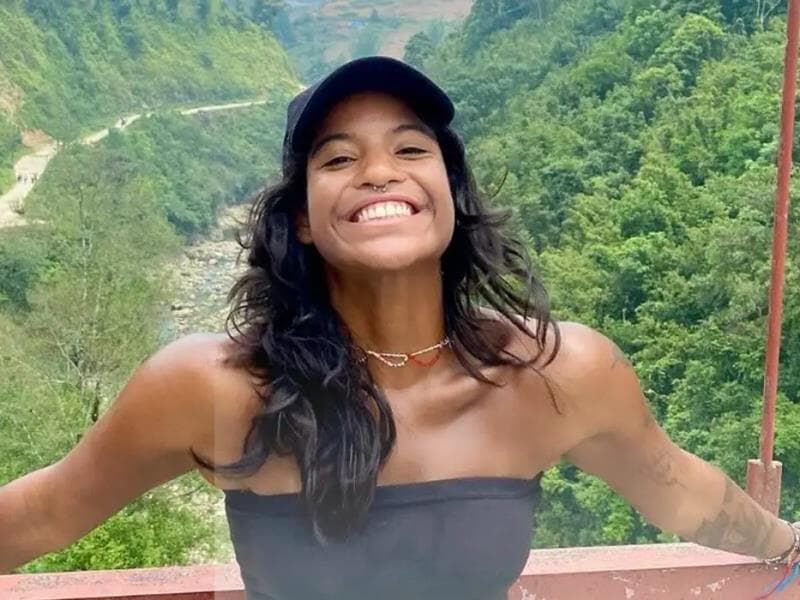 A publicitária Juliana Marins, de 26 anos, estava acostumada a fazer trilhas mundo afora. Drama causou comoção no Brasil e na Indonésia. - Reprodução/Instagram