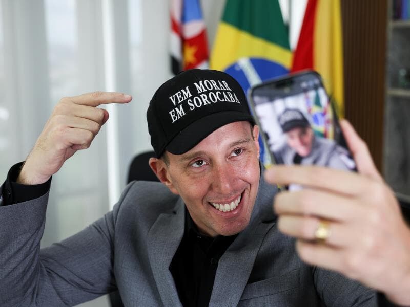 Rodrigo Manga afirma que é pré-candidato a presidente e que buscará vaga caso Jair Bolsonaro e Tarcisio de Freitas não disputem a eleição em 2026. - Zanone Fraissat/Folhapress