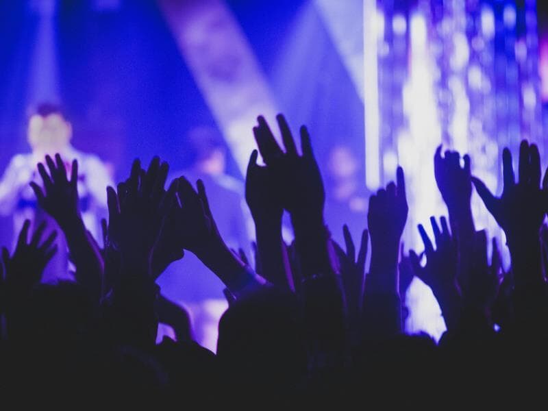 A música impulsiona o Brasil. E você, ajuda a impulsionar a música? - Rahul Pandit/Pexels